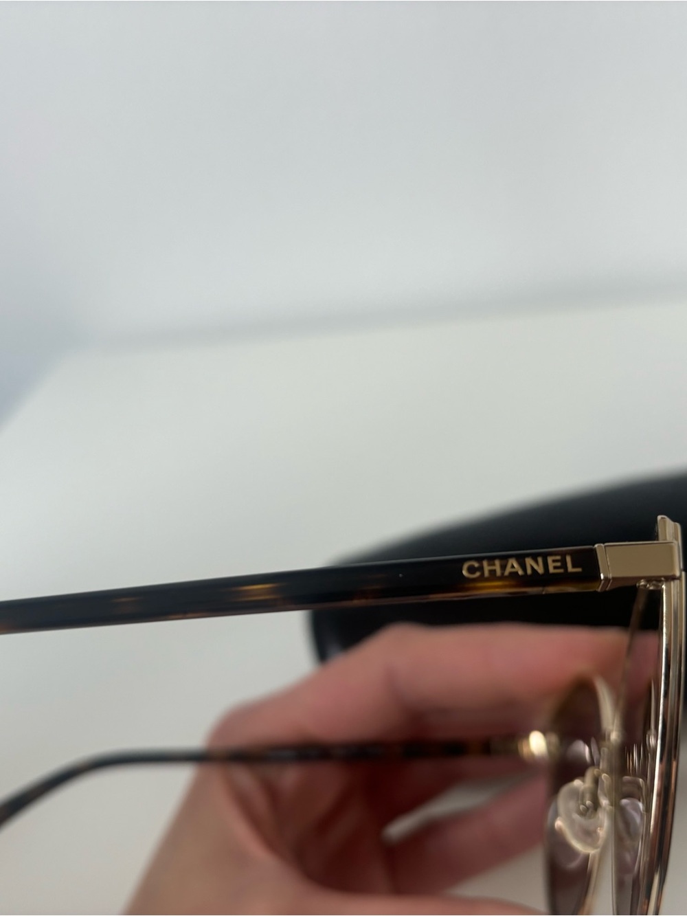 CHANEL Gold Frame Sunglasses with Brown Lenses and Black Quilted Case - Picture 4 of 6